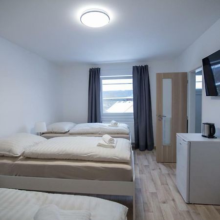 Apartment Simona Hostka  ภายนอก รูปภาพ