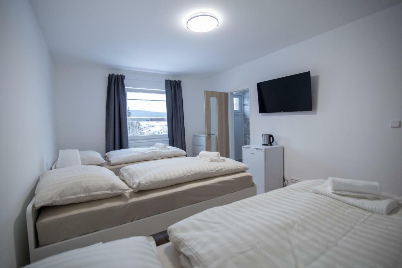 Apartment Simona Hostka  ภายนอก รูปภาพ
